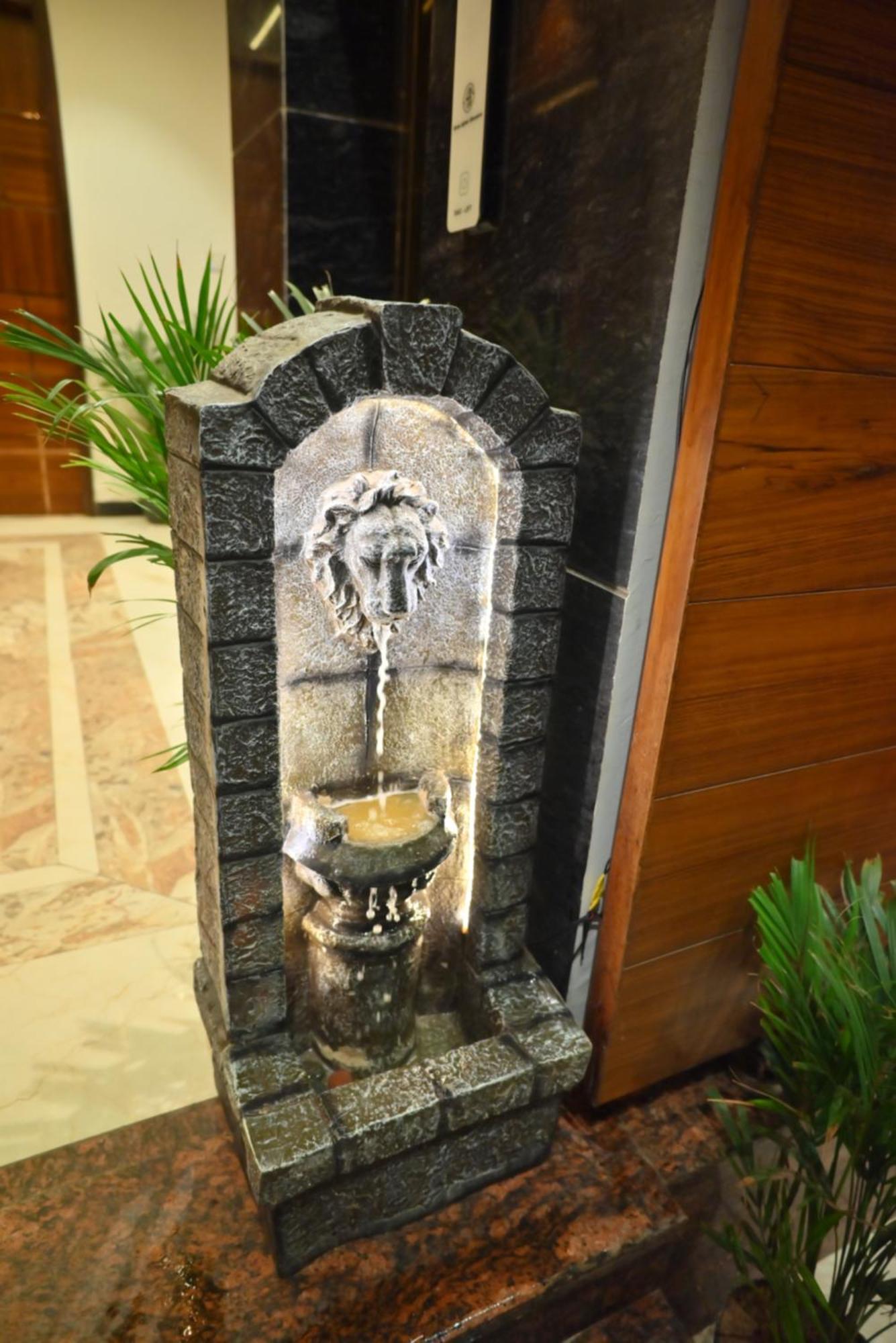 Hotel Lake View จัณฑีครห์ ภายนอก รูปภาพ